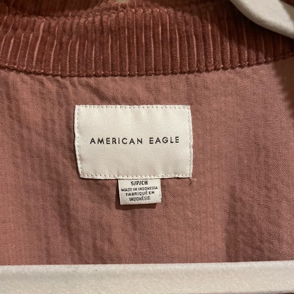 American Eagle Corduroy Cropped Button Up Shirt - Picture 3 of 6